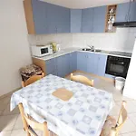 Cor アパート ツリクヴェニツァ
