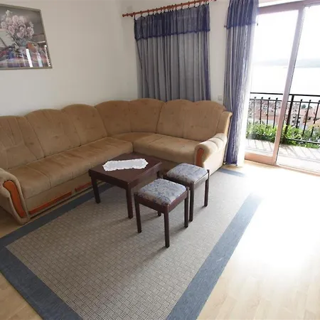 Cor Apartment *
