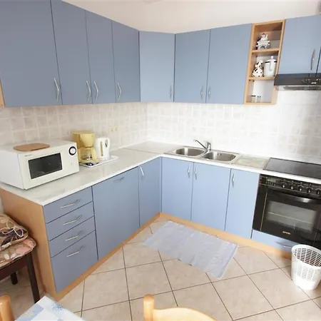 Cor Apartment *