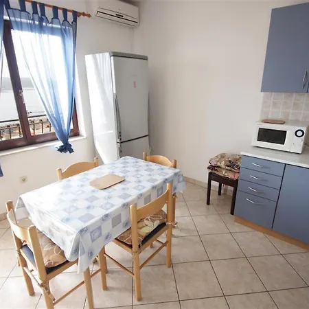 Apartment Cor *